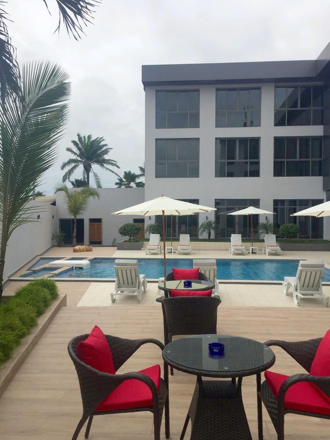 Fly Hotel Libreville Exteriör bild